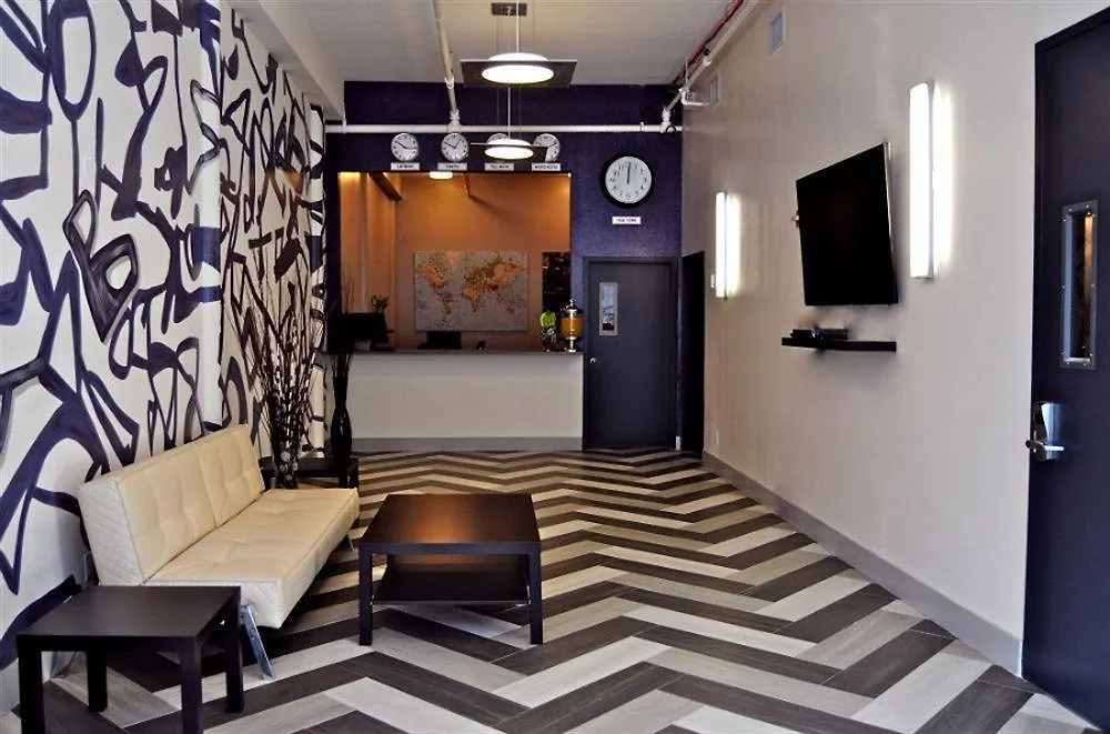 B Hotel And Hostel 纽约