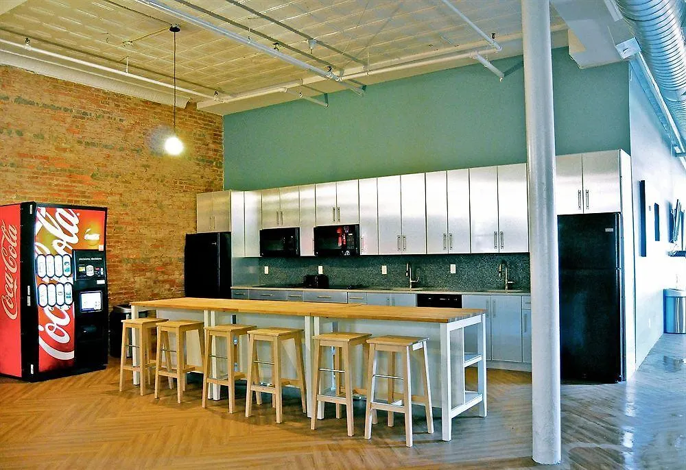 B Hotel And Hostel New York